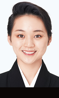 花御　莉凡