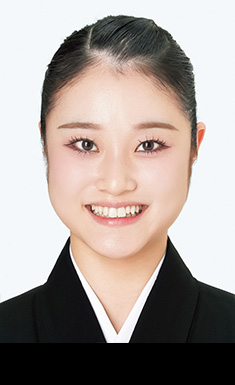 優奈　美杏