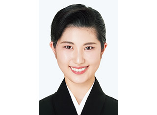 一秀　実央